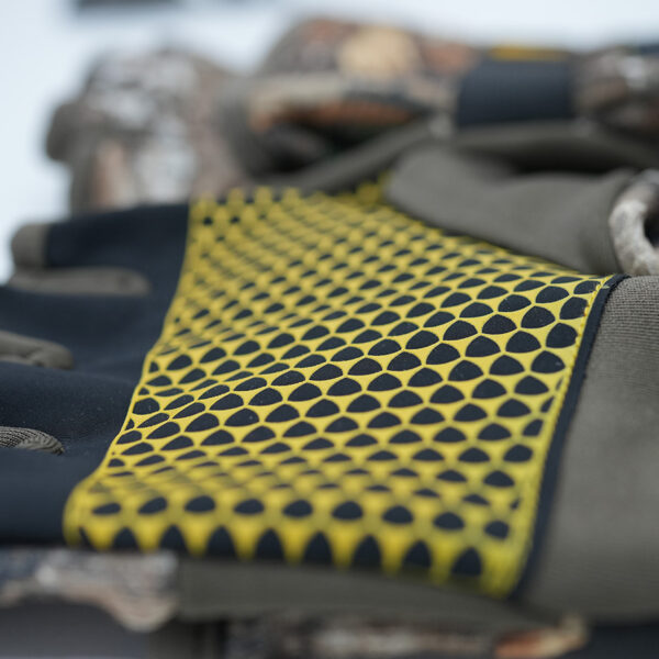 Camouflage Flip-Top Half-Finger Gloves: Stretchy Knit with Fleece-Lined Cuffs - Image 4